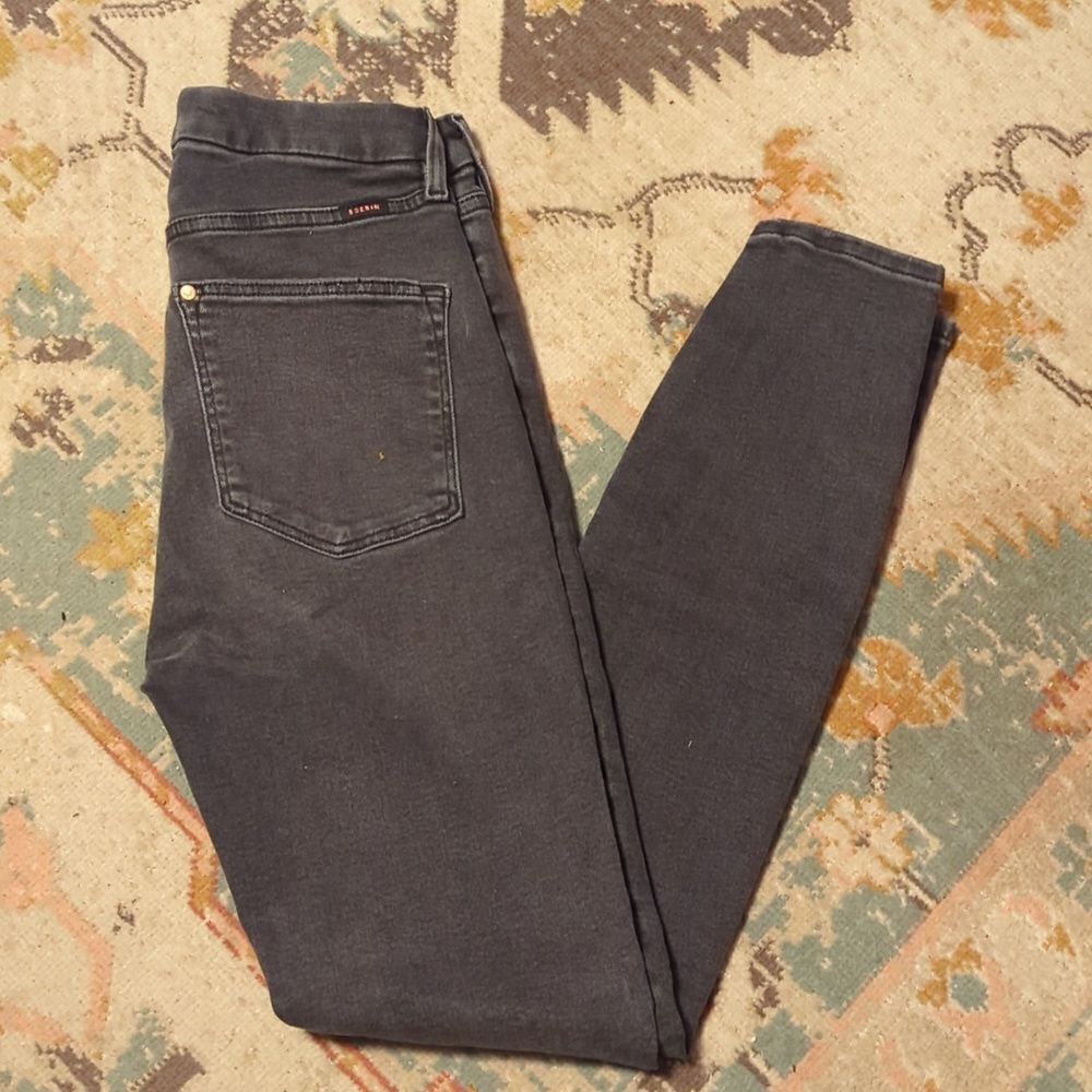 & denim Curve Love High Rise Super Skinny Jean black distressed, inseam 27